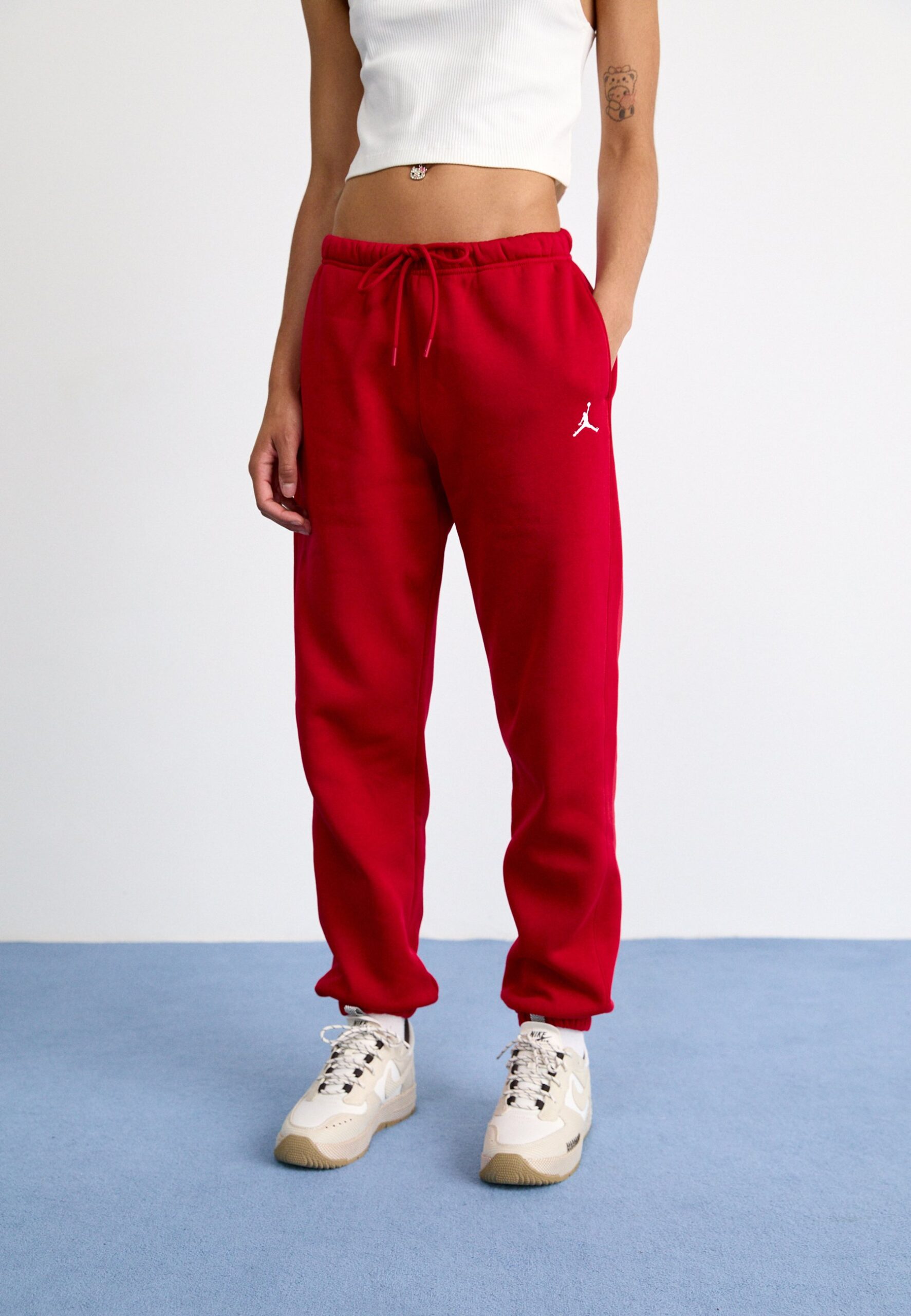 pantalones-rojos-880whd-1.jpg
